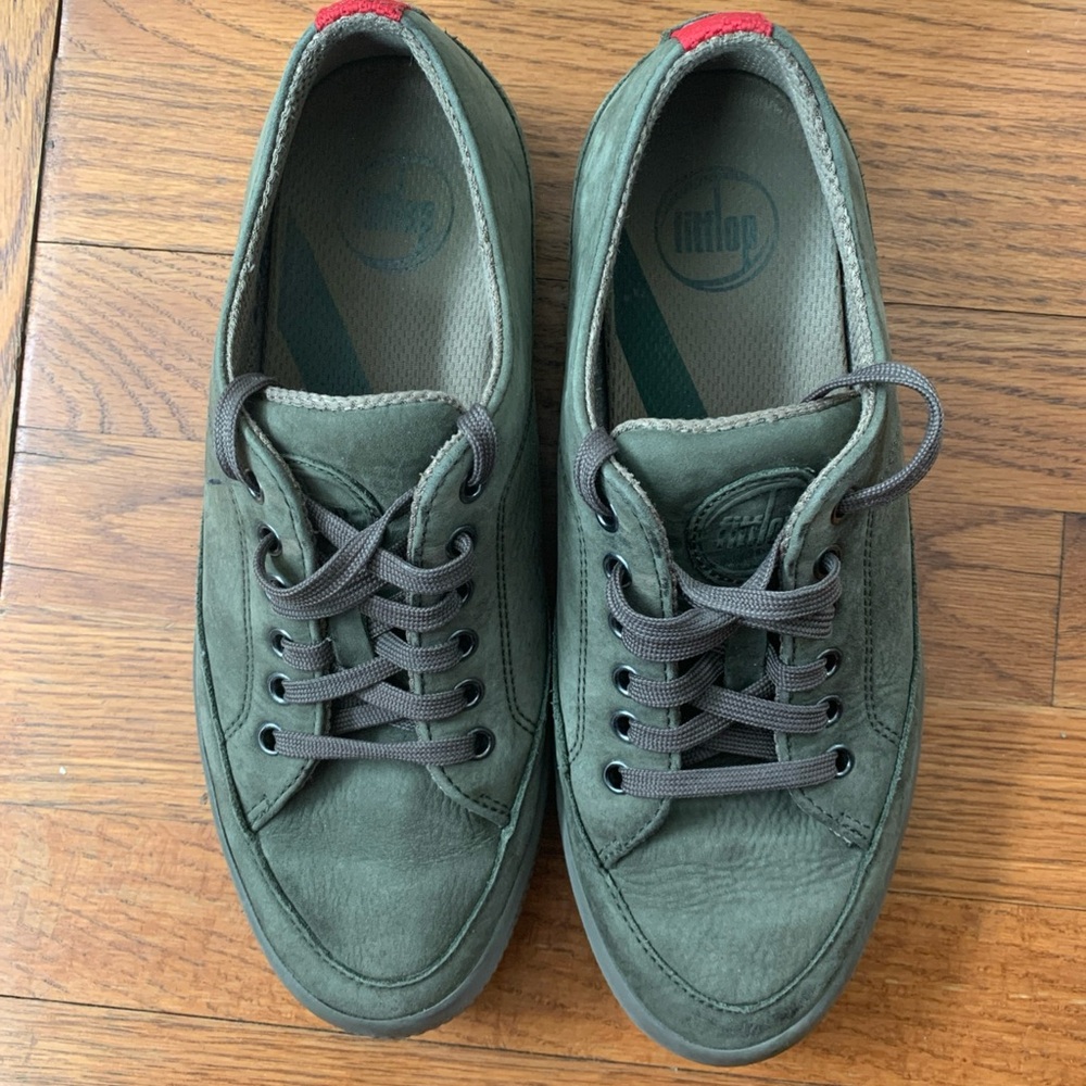 FLIP FLOP OLIVE GREEN SUEDE LEATHER TIE SLIP ON SNEAKERS. Women’s 7.5